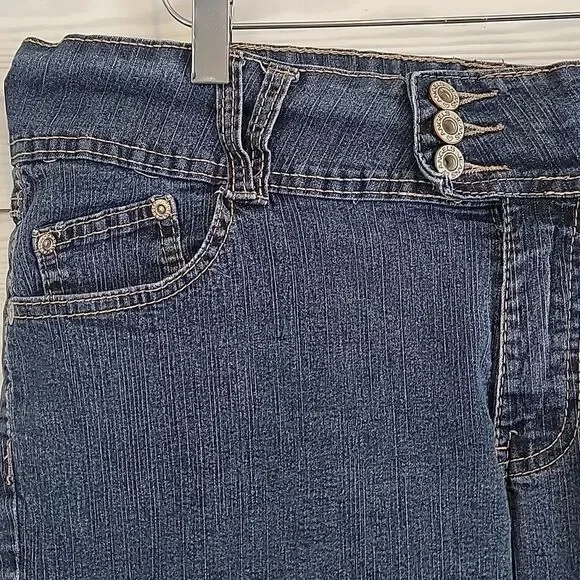 Angels Bermuda blue denim stretch jean shorts Women's Size 16 - Picture 2 of 13
